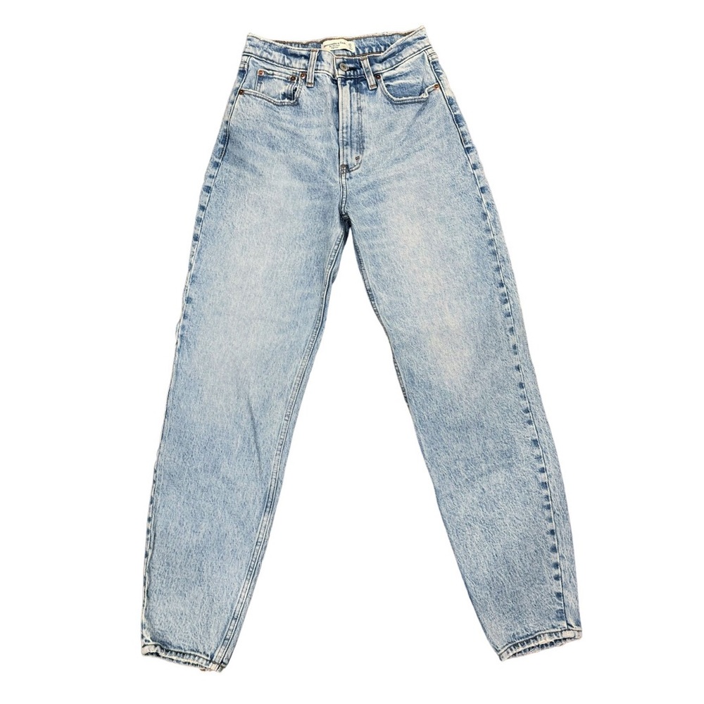 NWOT! Abercrombie & Fitch 80s High Rise Mom Jeans, Light Wash